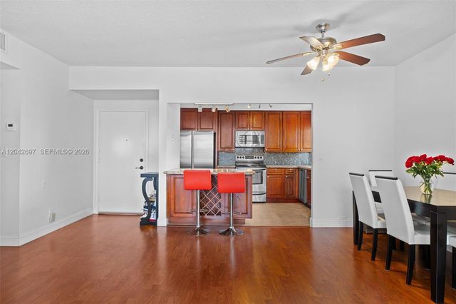 1817 S Ocean Dr PH28, Hallandale Beach, FL 33009