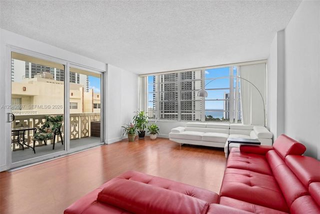 1817 S Ocean Dr PH28, Hallandale Beach, FL 33009