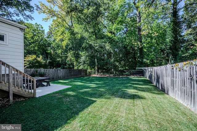 806 WOODLAND AVE, Wilmington, DE 19808
