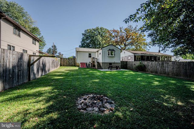 806 WOODLAND AVE, Wilmington, DE 19808