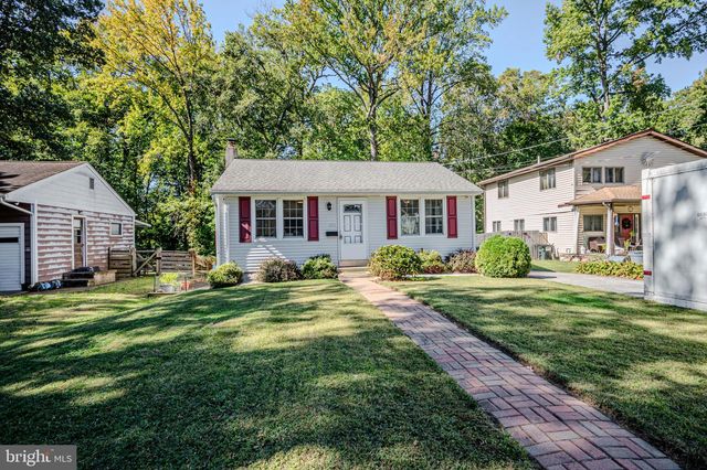 806 WOODLAND AVE, Wilmington, DE 19808