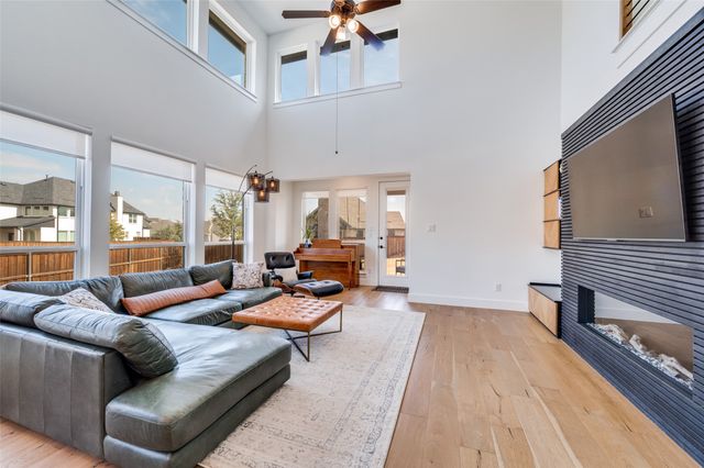 8433 Colburn, The Colony, TX 75056