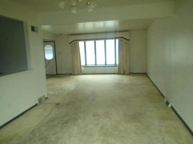 10363 S 84TH Avenue, Palos Hills, IL 60465