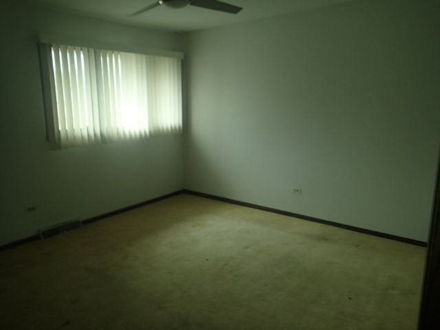 10363 S 84TH Avenue, Palos Hills, IL 60465