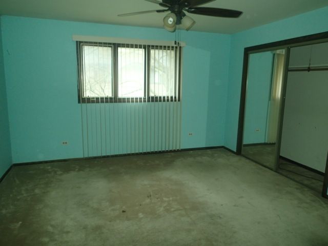 10363 S 84TH Avenue, Palos Hills, IL 60465