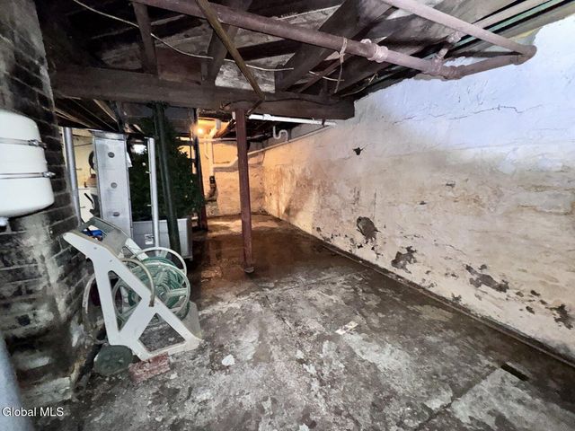 2839 Broadway, Rotterdam, NY 12306