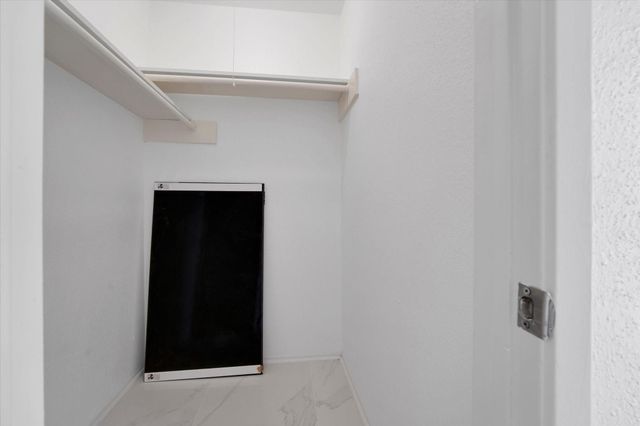 2601 Augusta Drive 24, Houston, TX 77057