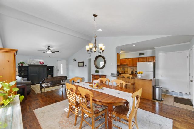 3218 Modella Avenue, Dallas, TX 75229