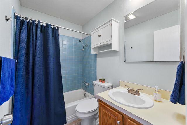 3218 Modella Avenue, Dallas, TX 75229