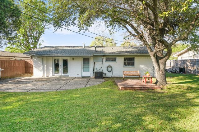 3218 Modella Avenue, Dallas, TX 75229