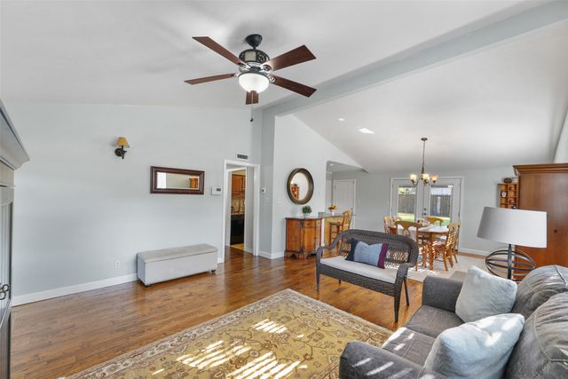 3218 Modella Avenue, Dallas, TX 75229