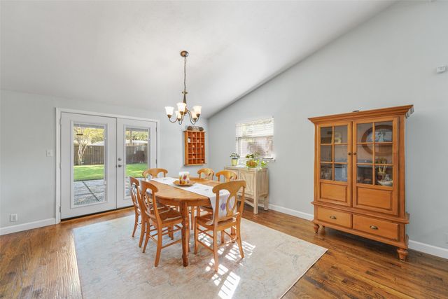 3218 Modella Avenue, Dallas, TX 75229