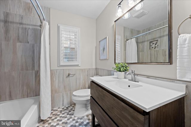 2021 LANSDOWNE WAY, Silver Spring, MD 20910
