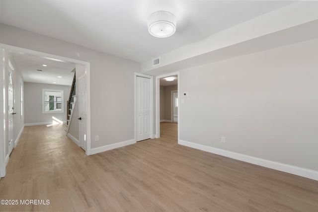 18 Bendix Lane, Willingboro, NJ 08046