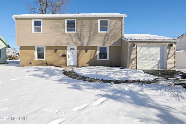 18 Bendix Lane, Willingboro, NJ 08046