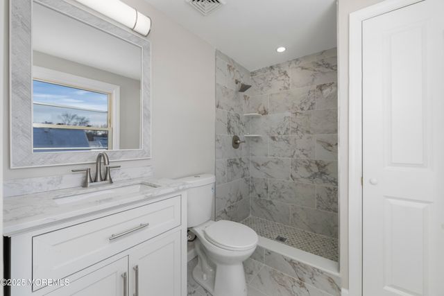 18 Bendix Lane, Willingboro, NJ 08046