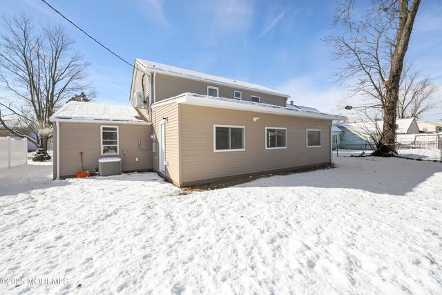 18 Bendix Lane, Willingboro, NJ 08046