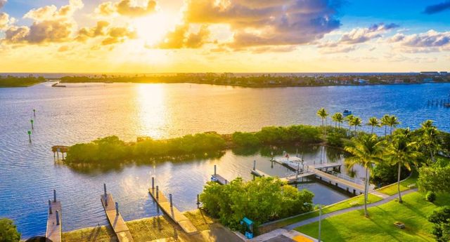 112 SW 24th Ave, Boynton Beach, FL 33435