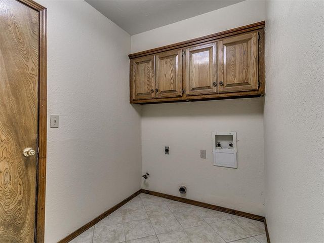 10201 Mantle Court, Oklahoma City, OK 73162