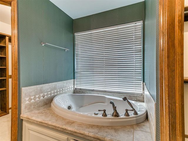 10201 Mantle Court, Oklahoma City, OK 73162