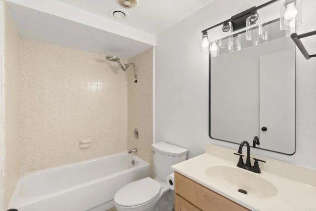 4169 Balboa Way, San Diego, CA 92117