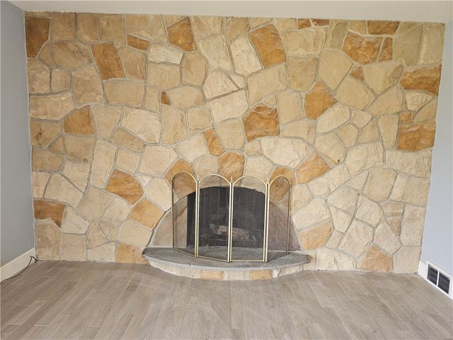 392 Center Grange Road, Center Twp, PA 15061