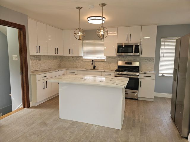 392 Center Grange Road, Center Twp, PA 15061