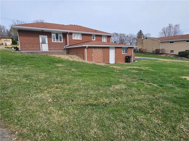 392 Center Grange Road, Center Twp, PA 15061