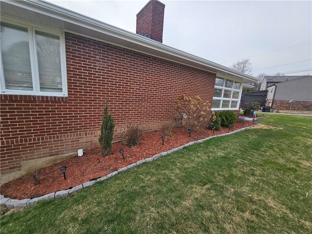 392 Center Grange Road, Center Twp, PA 15061