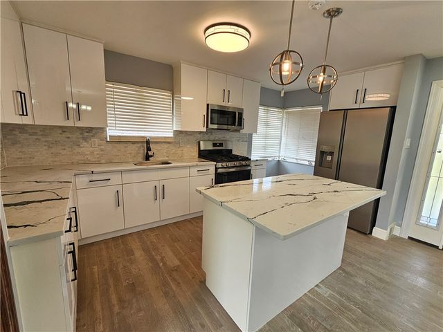 392 Center Grange Road, Center Twp, PA 15061