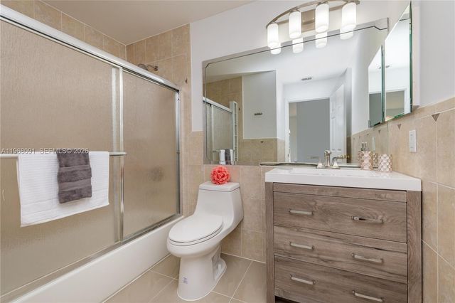 5132 NW 106th Ave, Doral, FL 33178