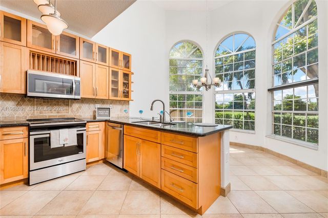 5132 NW 106th Ave, Doral, FL 33178