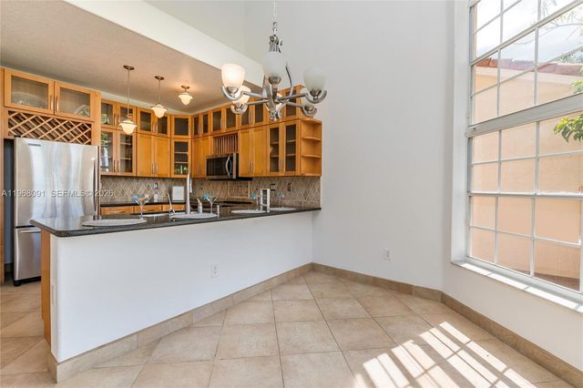 5132 NW 106th Ave, Doral, FL 33178