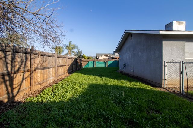 840 Sandra Lane, Porterville, CA 93257