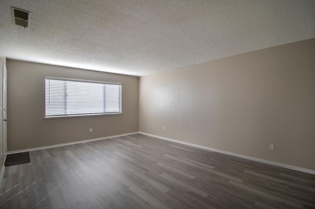 840 Sandra Lane, Porterville, CA 93257