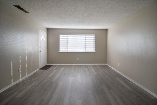 840 Sandra Lane, Porterville, CA 93257