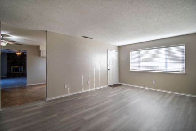 840 Sandra Lane, Porterville, CA 93257