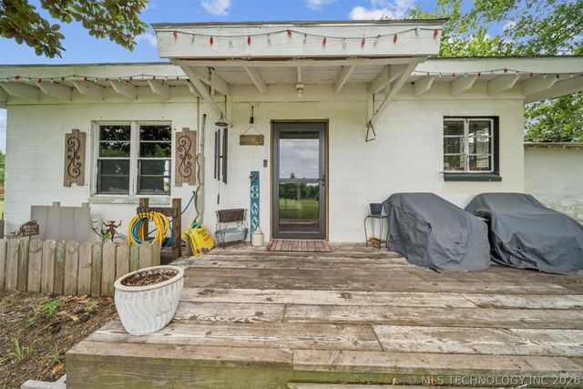 1429 W 640, Chouteau, OK 74337