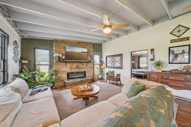 1429 W 640, Chouteau, OK 74337