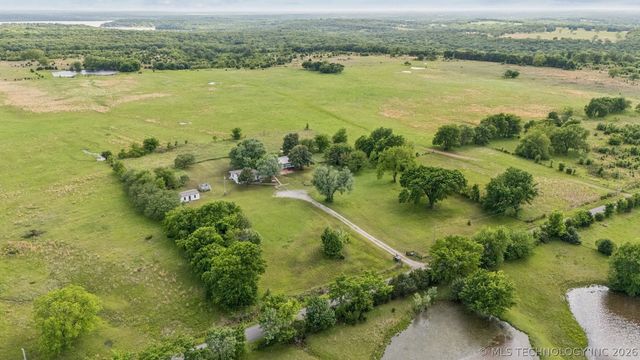 1429 W 640, Chouteau, OK 74337