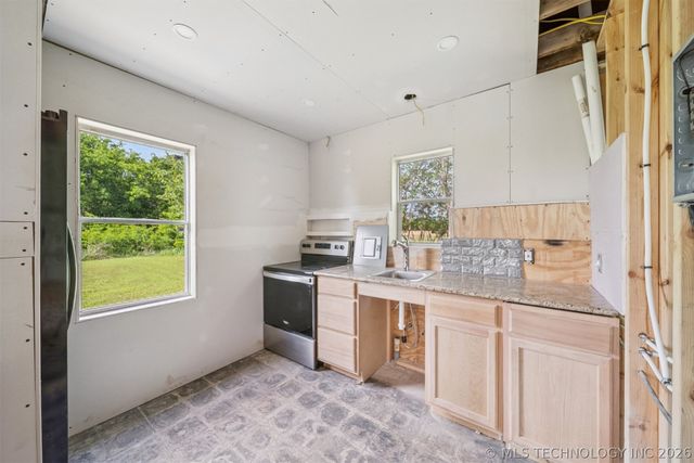 1429 W 640, Chouteau, OK 74337