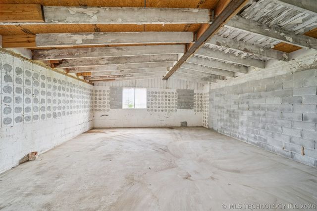 1429 W 640, Chouteau, OK 74337
