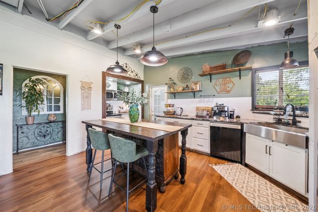 1429 W 640, Chouteau, OK 74337