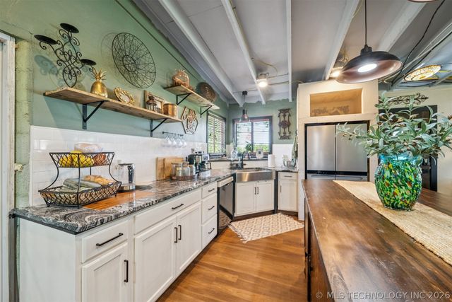 1429 W 640, Chouteau, OK 74337