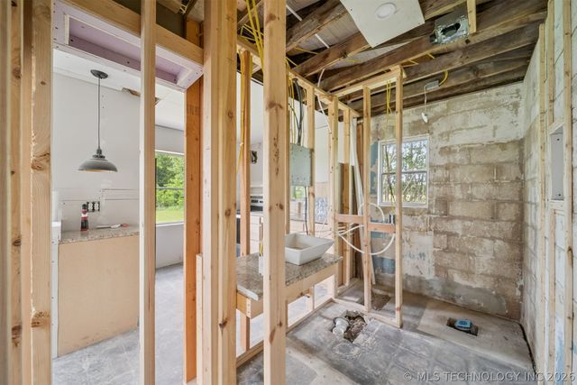 1429 W 640, Chouteau, OK 74337