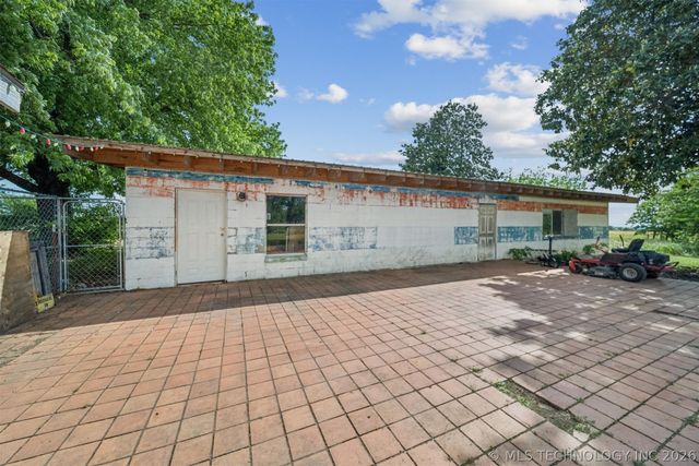 1429 W 640, Chouteau, OK 74337