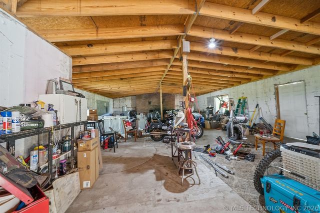1429 W 640, Chouteau, OK 74337