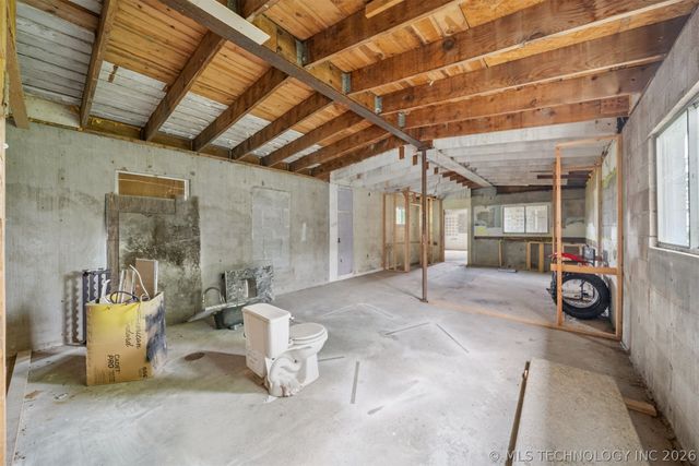 1429 W 640, Chouteau, OK 74337