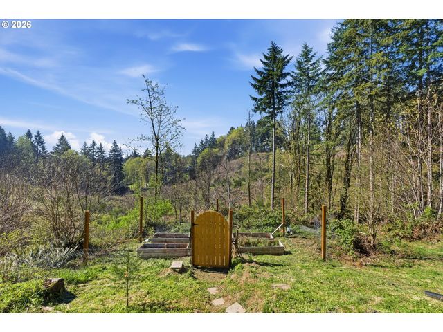 34180 SMITH Rd, St Helens, OR 97051