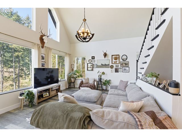 34180 SMITH Rd, St Helens, OR 97051